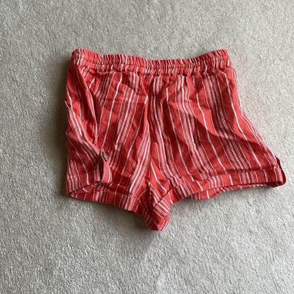 Linen shorts - Picture 2 of 2